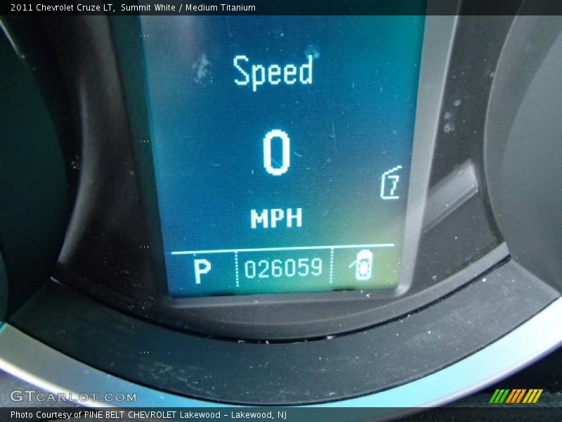 Summit White / Medium Titanium 2011 Chevrolet Cruze LT