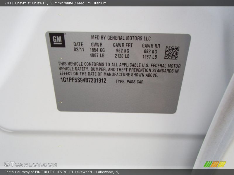 Summit White / Medium Titanium 2011 Chevrolet Cruze LT