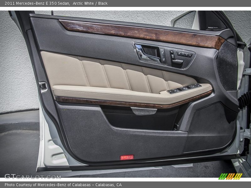 Arctic White / Black 2011 Mercedes-Benz E 350 Sedan