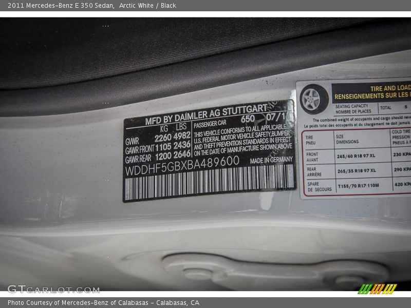 Arctic White / Black 2011 Mercedes-Benz E 350 Sedan