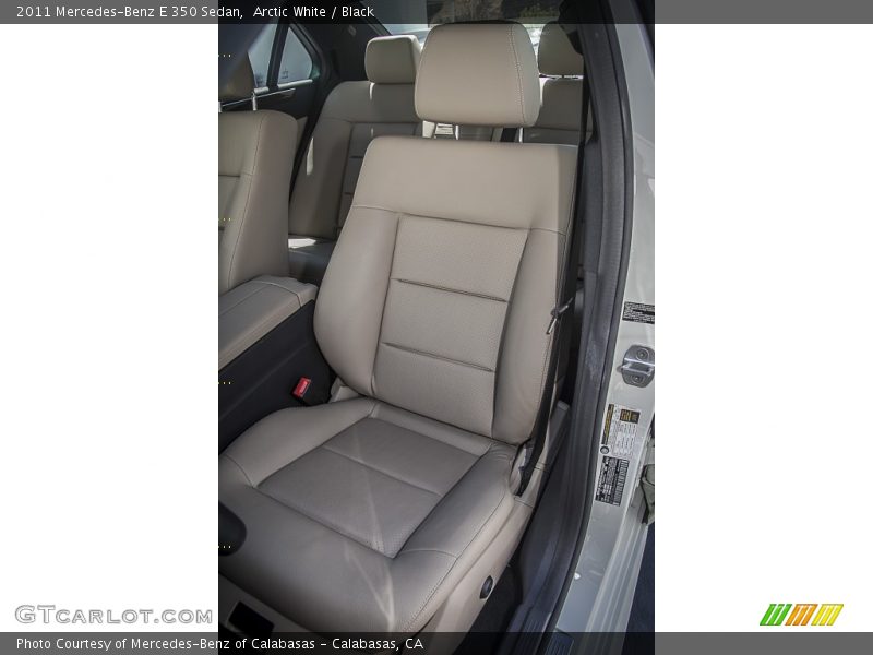 Arctic White / Black 2011 Mercedes-Benz E 350 Sedan