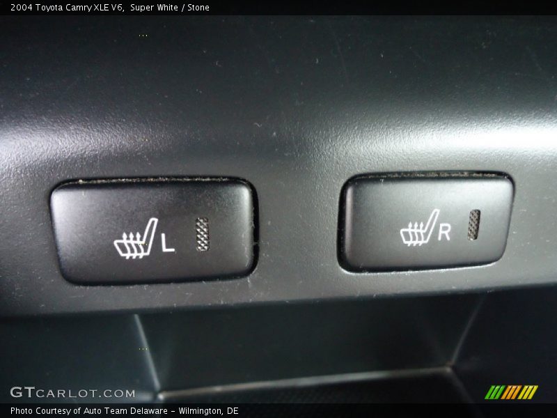 Super White / Stone 2004 Toyota Camry XLE V6