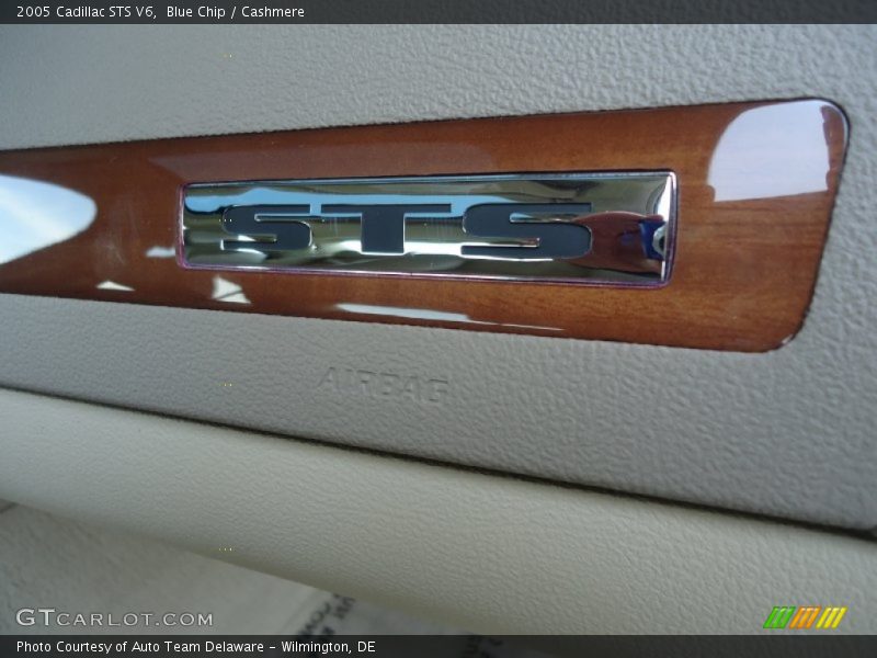 Blue Chip / Cashmere 2005 Cadillac STS V6