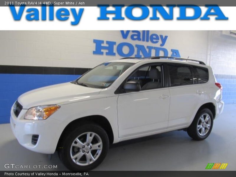 Super White / Ash 2011 Toyota RAV4 I4 4WD