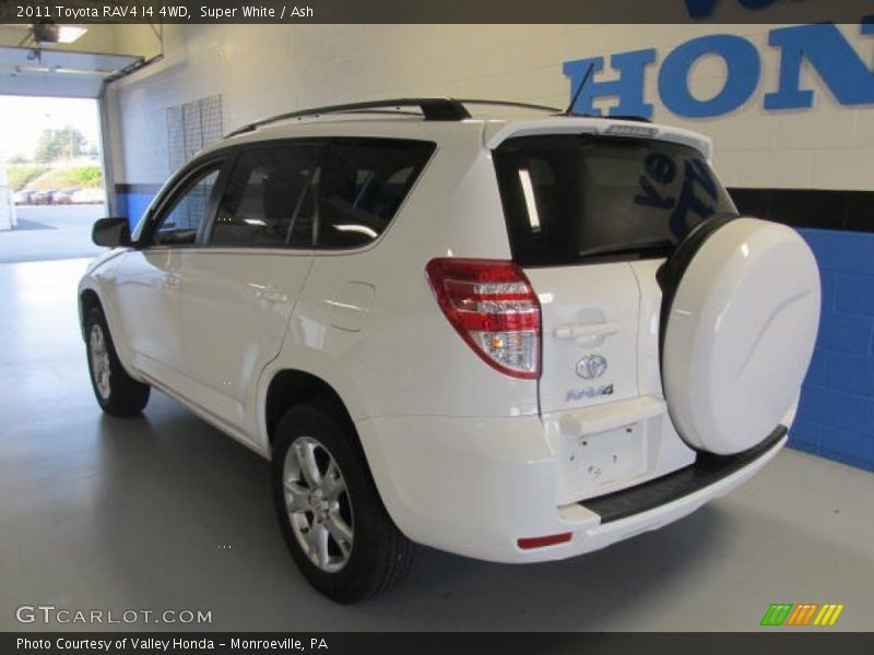 Super White / Ash 2011 Toyota RAV4 I4 4WD