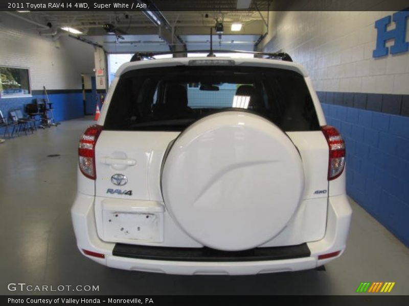 Super White / Ash 2011 Toyota RAV4 I4 4WD