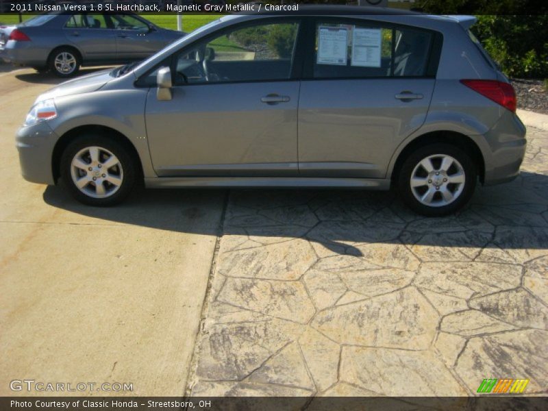 Magnetic Gray Metallic / Charcoal 2011 Nissan Versa 1.8 SL Hatchback