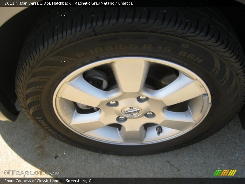 Magnetic Gray Metallic / Charcoal 2011 Nissan Versa 1.8 SL Hatchback