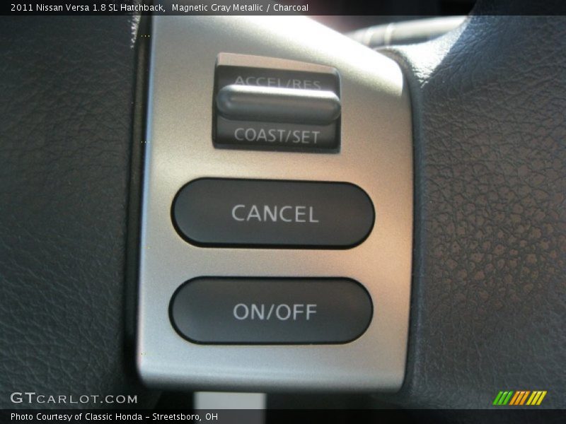 Magnetic Gray Metallic / Charcoal 2011 Nissan Versa 1.8 SL Hatchback