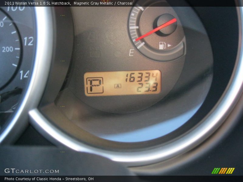 Magnetic Gray Metallic / Charcoal 2011 Nissan Versa 1.8 SL Hatchback