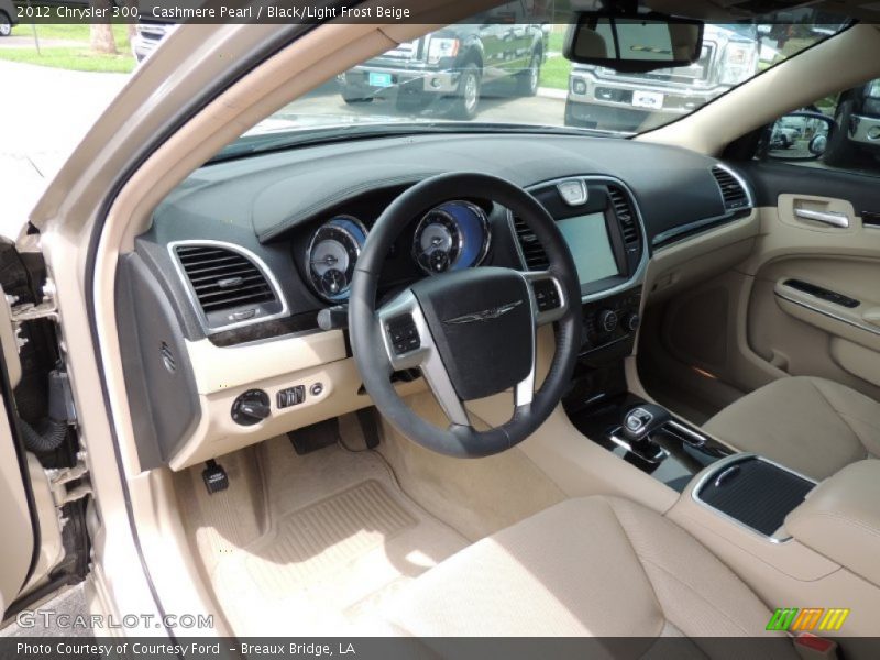 Cashmere Pearl / Black/Light Frost Beige 2012 Chrysler 300