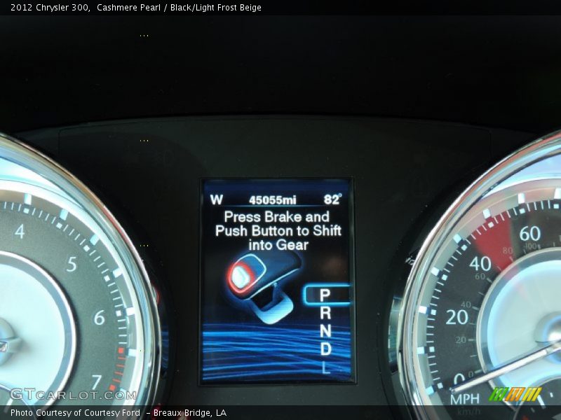 Cashmere Pearl / Black/Light Frost Beige 2012 Chrysler 300