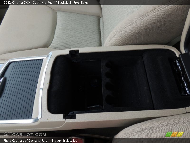 Cashmere Pearl / Black/Light Frost Beige 2012 Chrysler 300