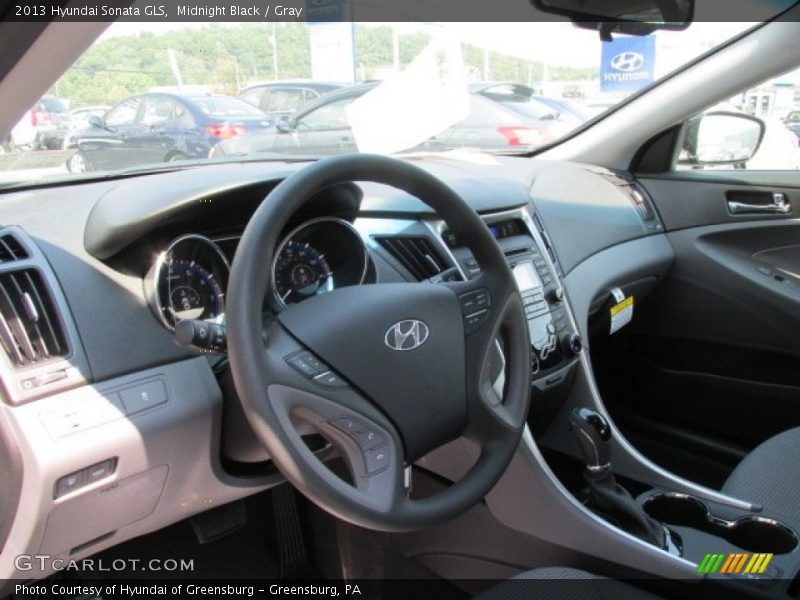 Midnight Black / Gray 2013 Hyundai Sonata GLS