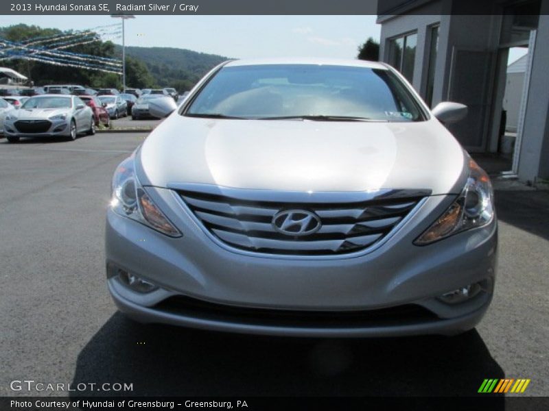 Radiant Silver / Gray 2013 Hyundai Sonata SE