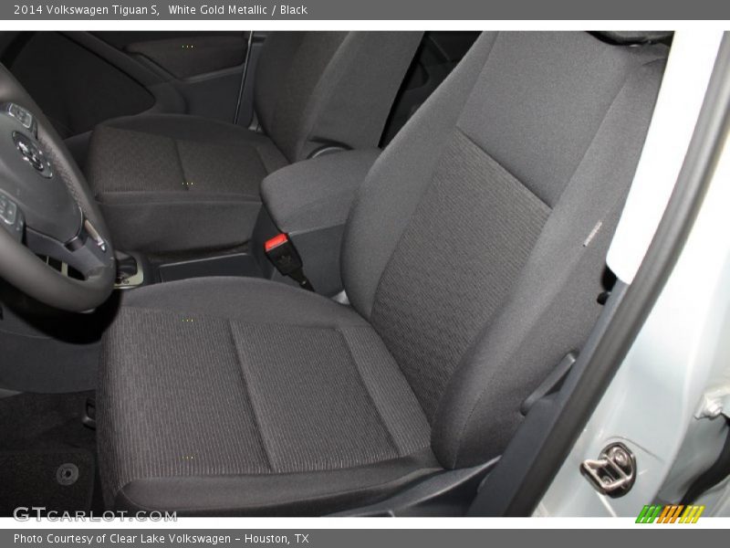 Front Seat of 2014 Tiguan S