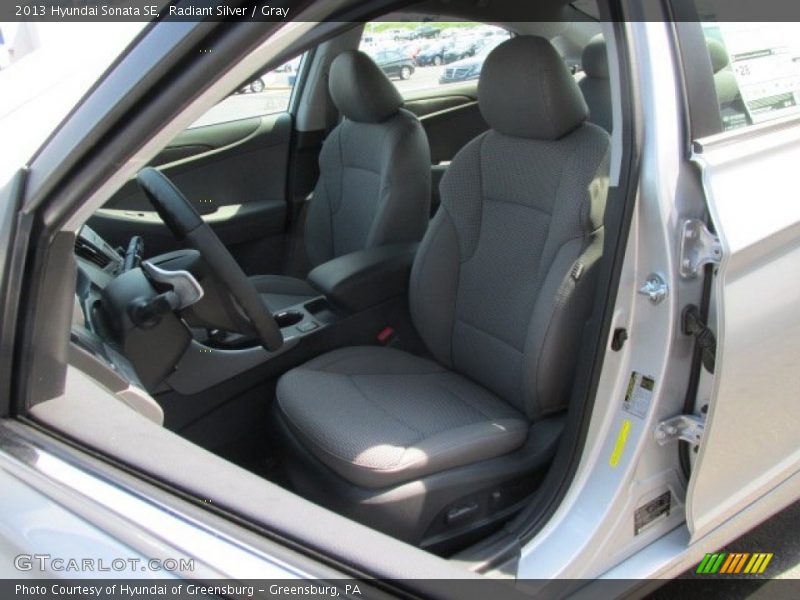 Radiant Silver / Gray 2013 Hyundai Sonata SE