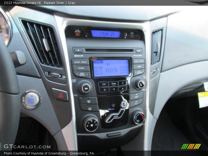 Radiant Silver / Gray 2013 Hyundai Sonata SE