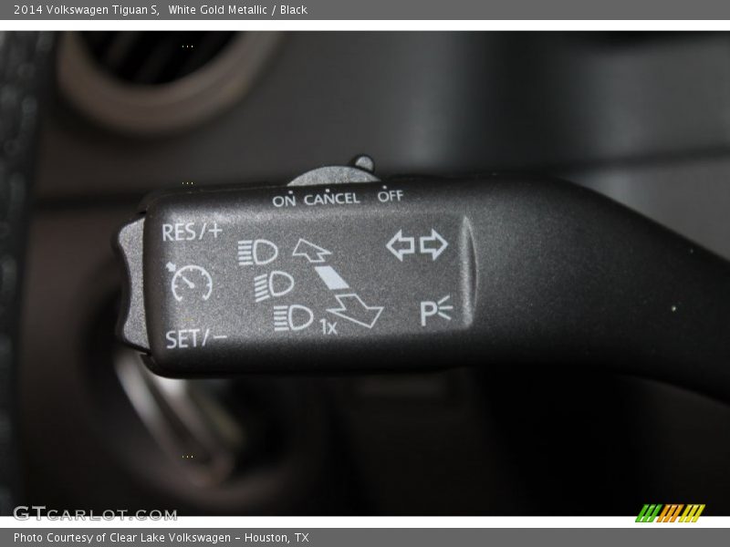 White Gold Metallic / Black 2014 Volkswagen Tiguan S