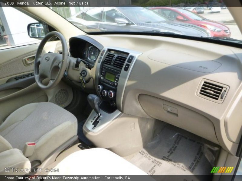 Dashboard of 2009 Tucson GLS