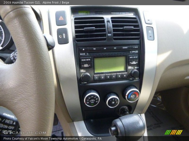Alpine Frost / Beige 2009 Hyundai Tucson GLS