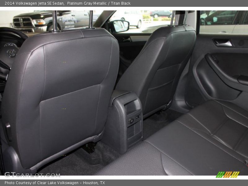 Platinum Gray Metallic / Titan Black 2014 Volkswagen Jetta SE Sedan