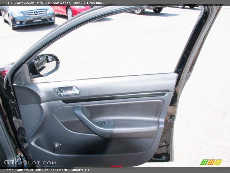 Black / Titan Black 2010 Volkswagen Jetta TDI SportWagen