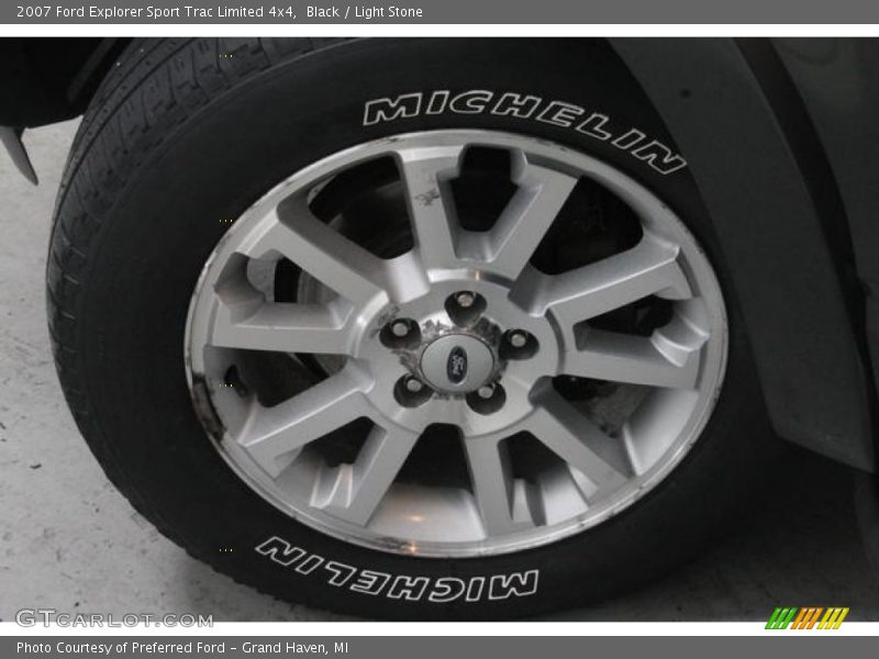 Black / Light Stone 2007 Ford Explorer Sport Trac Limited 4x4