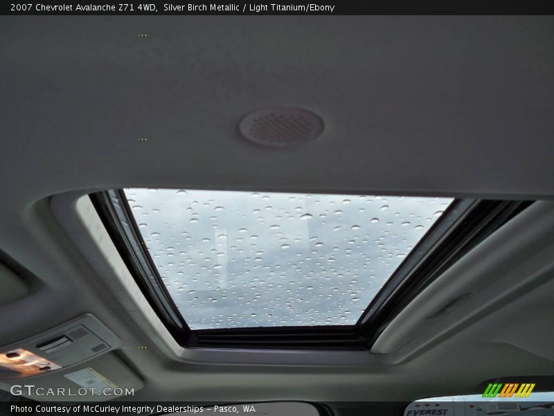 Silver Birch Metallic / Light Titanium/Ebony 2007 Chevrolet Avalanche Z71 4WD