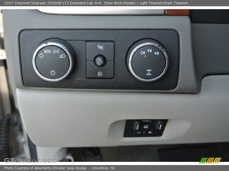 Silver Birch Metallic / Light Titanium/Dark Titanium 2007 Chevrolet Silverado 2500HD LTZ Extended Cab 4x4
