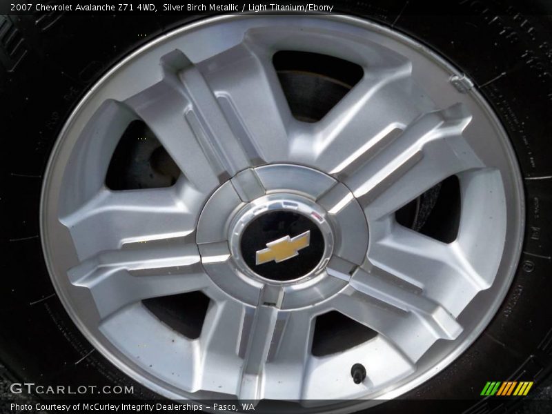 Silver Birch Metallic / Light Titanium/Ebony 2007 Chevrolet Avalanche Z71 4WD