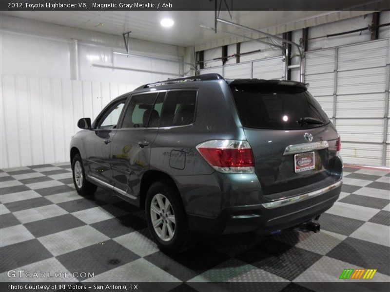 Magnetic Gray Metallic / Ash 2012 Toyota Highlander V6