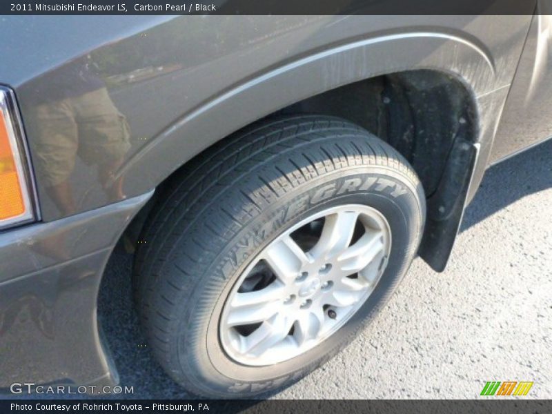 Carbon Pearl / Black 2011 Mitsubishi Endeavor LS