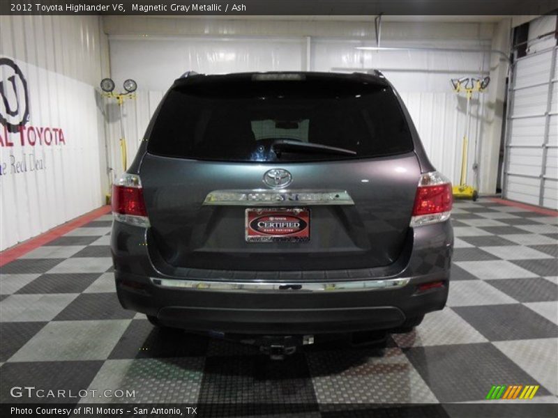 Magnetic Gray Metallic / Ash 2012 Toyota Highlander V6