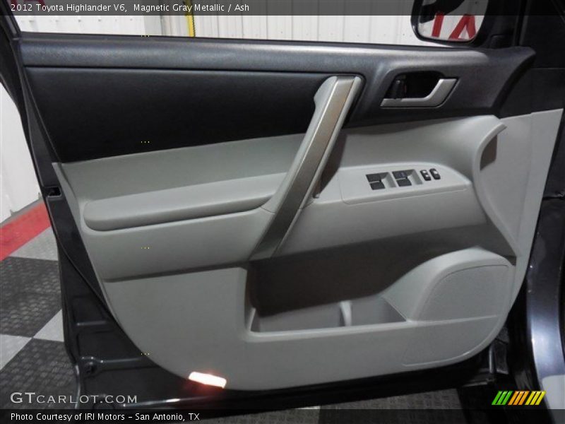 Magnetic Gray Metallic / Ash 2012 Toyota Highlander V6