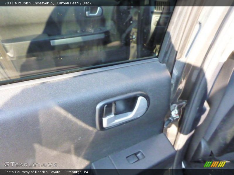 Carbon Pearl / Black 2011 Mitsubishi Endeavor LS