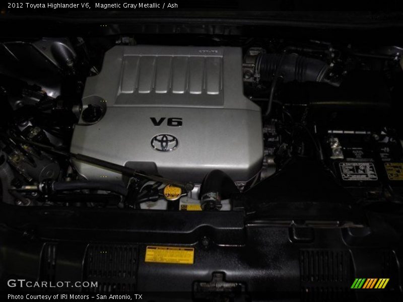 Magnetic Gray Metallic / Ash 2012 Toyota Highlander V6