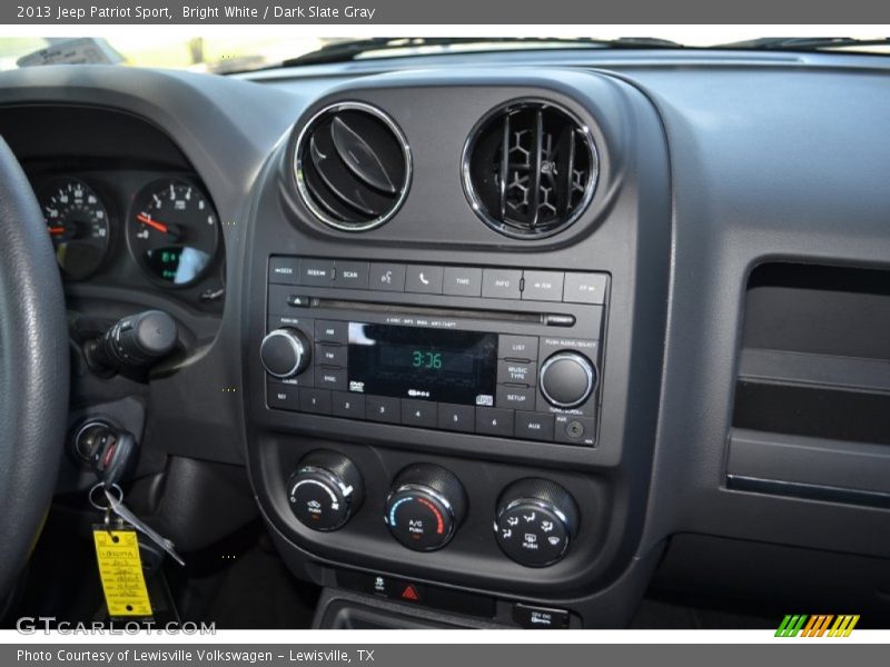 Bright White / Dark Slate Gray 2013 Jeep Patriot Sport