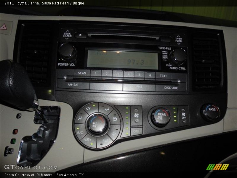 Salsa Red Pearl / Bisque 2011 Toyota Sienna