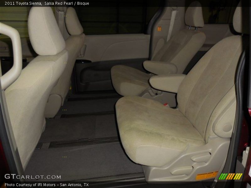 Salsa Red Pearl / Bisque 2011 Toyota Sienna