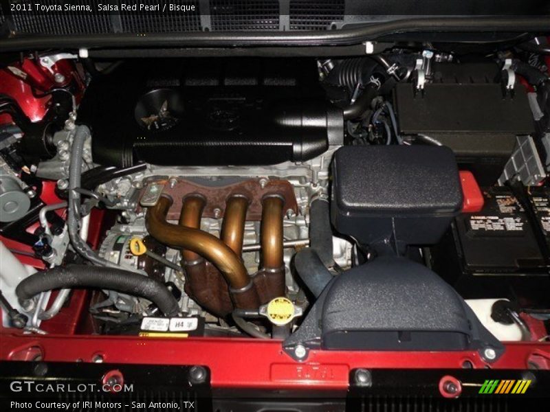 Salsa Red Pearl / Bisque 2011 Toyota Sienna