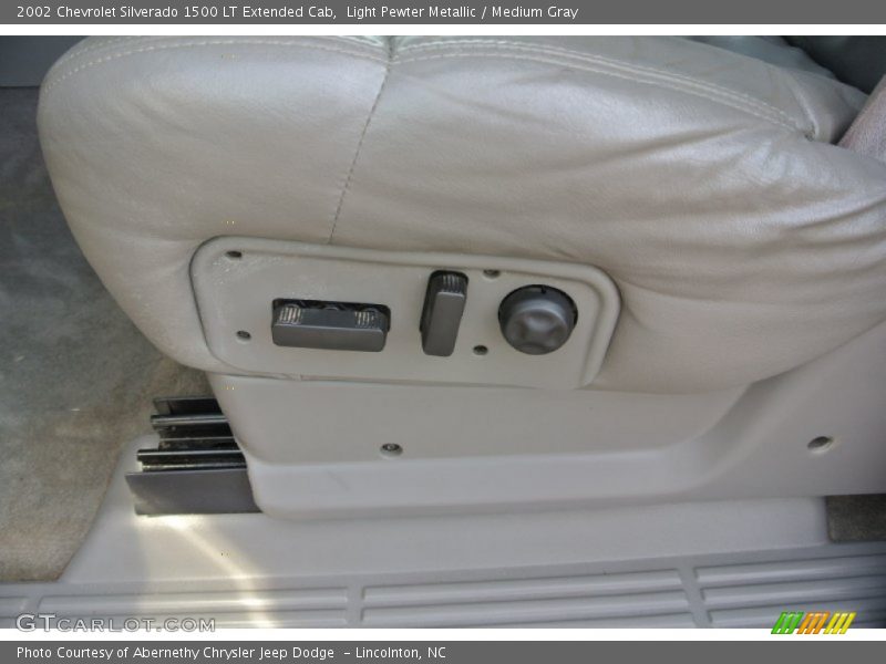 Light Pewter Metallic / Medium Gray 2002 Chevrolet Silverado 1500 LT Extended Cab