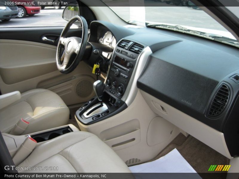 Polar White / Tan 2006 Saturn VUE