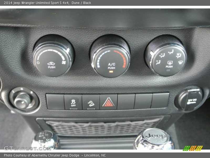 Controls of 2014 Wrangler Unlimited Sport S 4x4