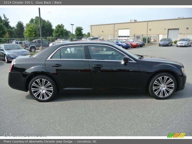  2014 300 S Gloss Black