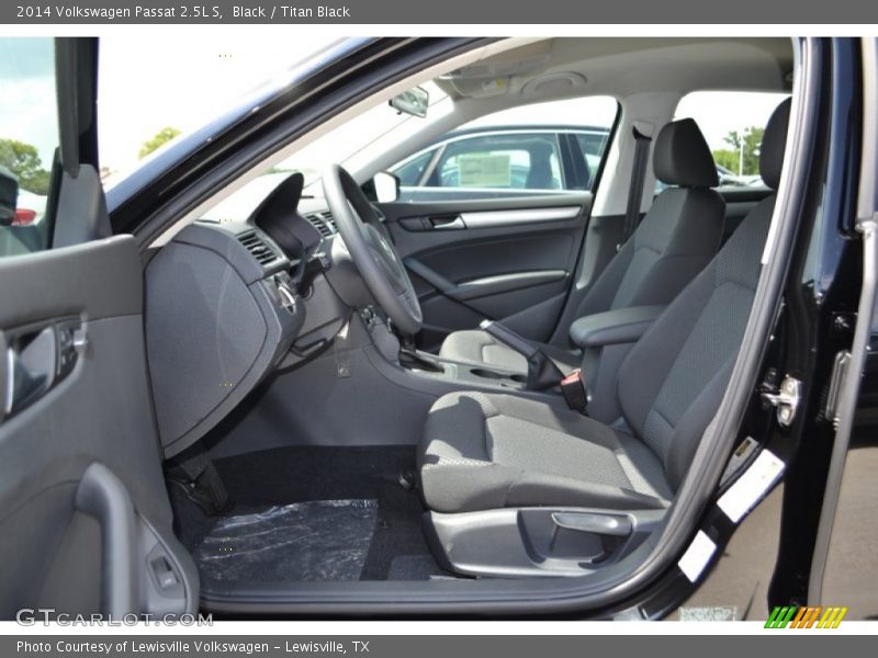 Black / Titan Black 2014 Volkswagen Passat 2.5L S