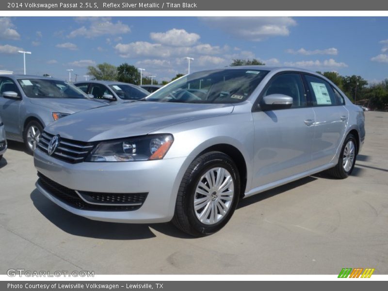 Reflex Silver Metallic / Titan Black 2014 Volkswagen Passat 2.5L S