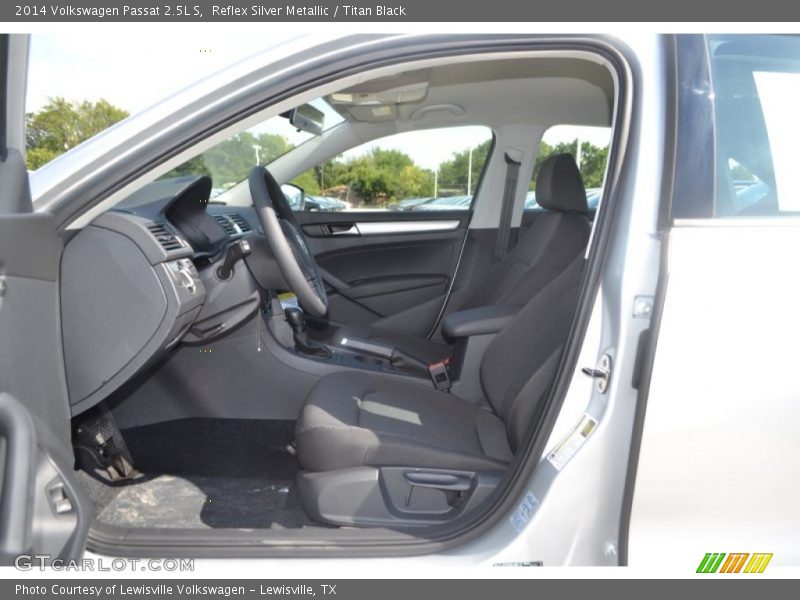Reflex Silver Metallic / Titan Black 2014 Volkswagen Passat 2.5L S