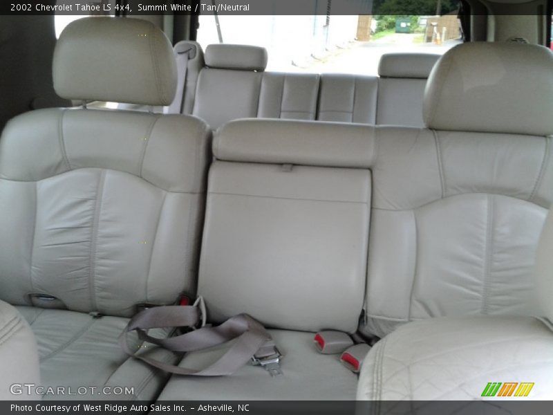 Summit White / Tan/Neutral 2002 Chevrolet Tahoe LS 4x4
