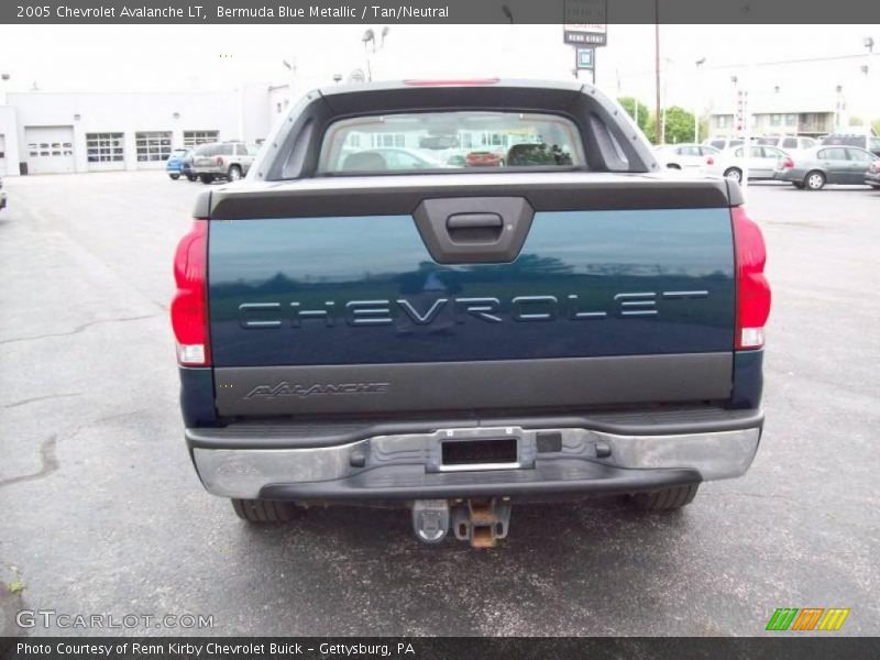 Bermuda Blue Metallic / Tan/Neutral 2005 Chevrolet Avalanche LT
